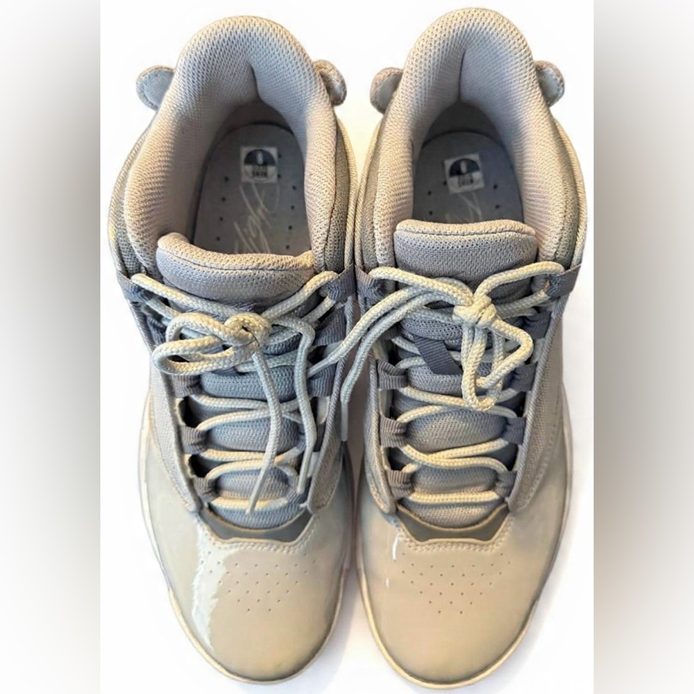 NIKE- Air Jordan Max Aura 4- Men’s 8 - Picture 4 of 7